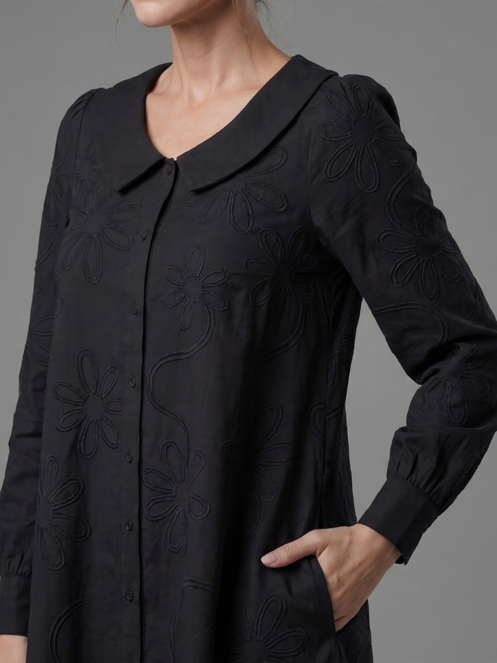 Opal | Kleid mit Knopfleiste und Kragen in knielanger Länge