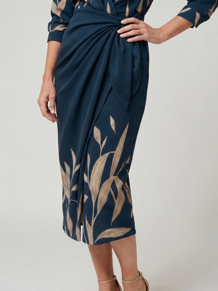 Leya | Midi-Kleid mit langen Ärmeln und Kragen im Streifenmuster