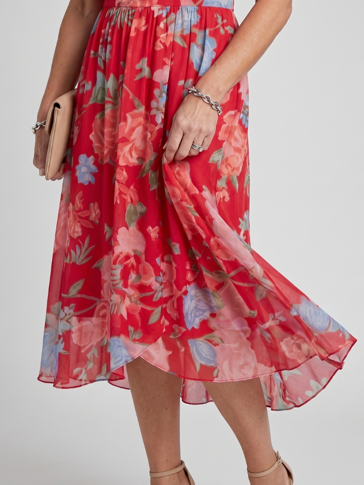 Mirabel | Kleid mit schwingenden Ärmeln und geraffter Taille im Blumenmuster