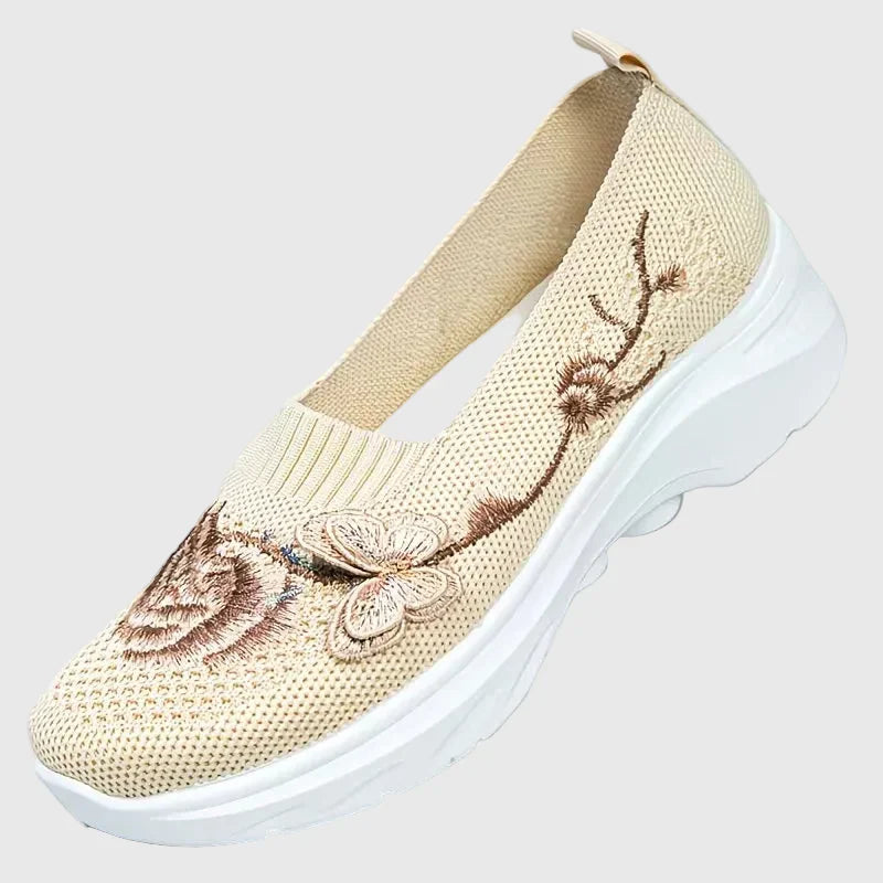 Leetha | Schmetterlingsgestickte Slipper