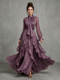 Demetria | Maxikleid mit Rüschendetails und gebundenem Kragen