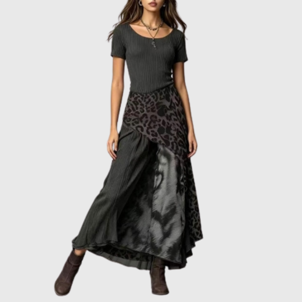 Kyla | Damen Midikleid aus geripptem Strick mit kurzen Ärmeln