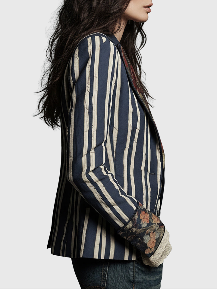 Cindy | Boho Blazer mit floralen Details und Streifen