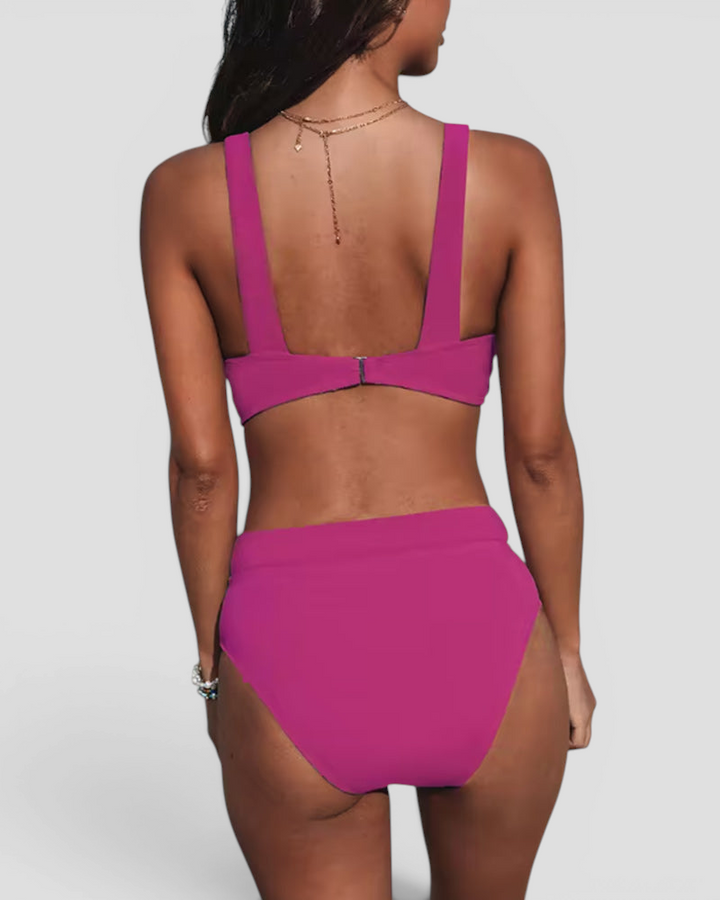 Sara | Bikini mit V-Ausschnitt und klassischem Schnitt
