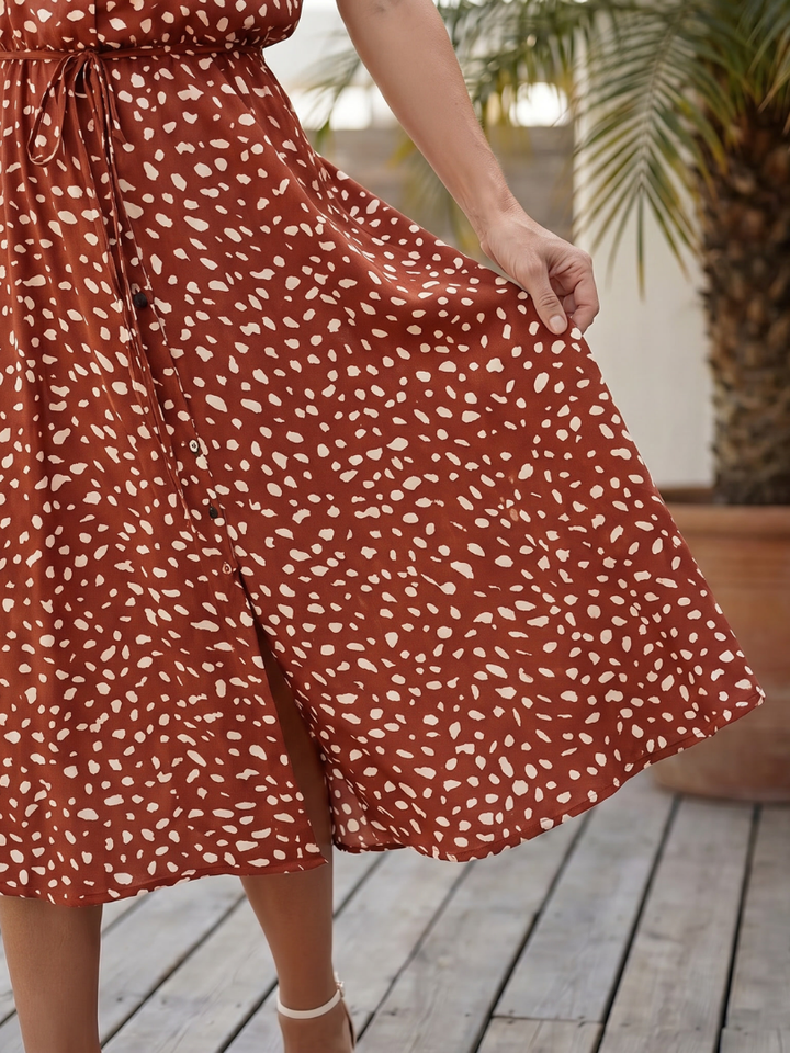 Belladonna | Bedrucktes Midi-Kleid mit Knopfleiste und Gürtel