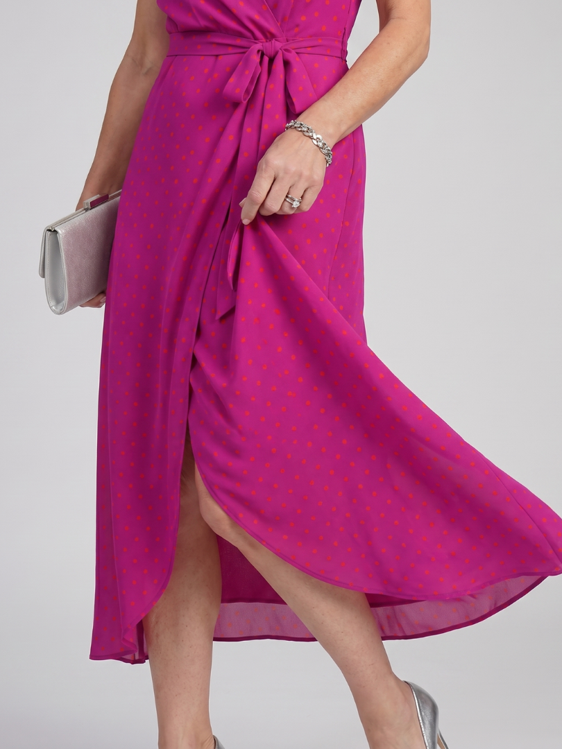 Priya | Kurzärmliges, florales Wickel-Midikleid