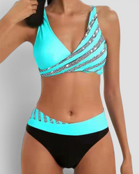 Isabeau | Bikini mit Strass und modernem Schnitt