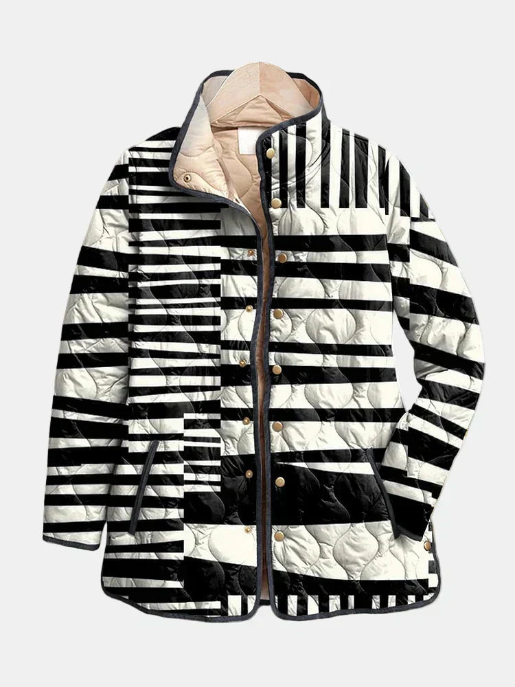 Miren | Schwarze und Weisse Abstrakte Ge quiltete Jacke