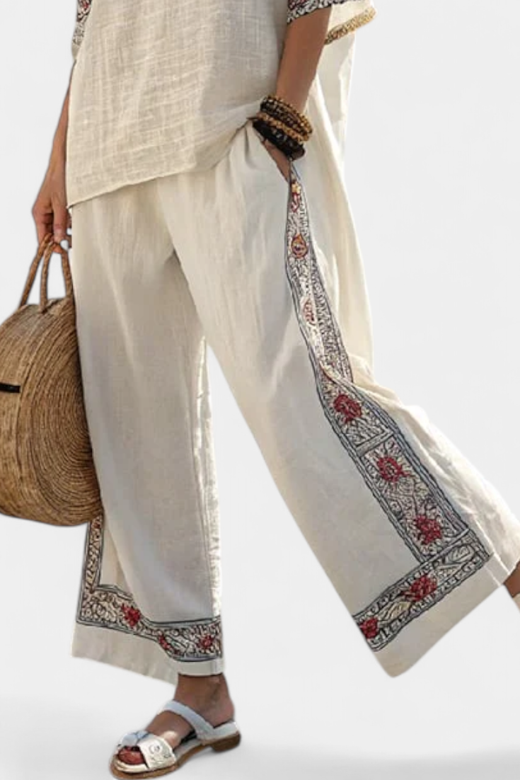 Amelie | Raffinierte bestickte rohe Bluse & weite Hose