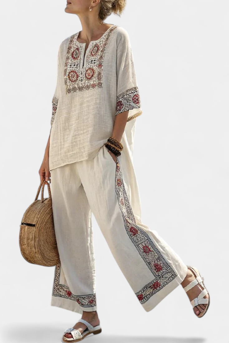 Amelie | Raffinierte bestickte rohe Bluse & weite Hose